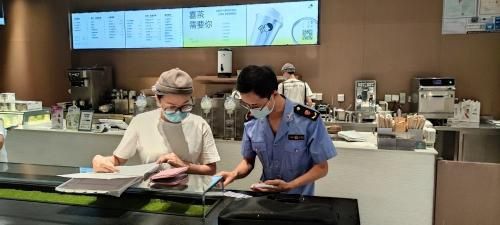 全力织密网络餐饮服务食品安全网